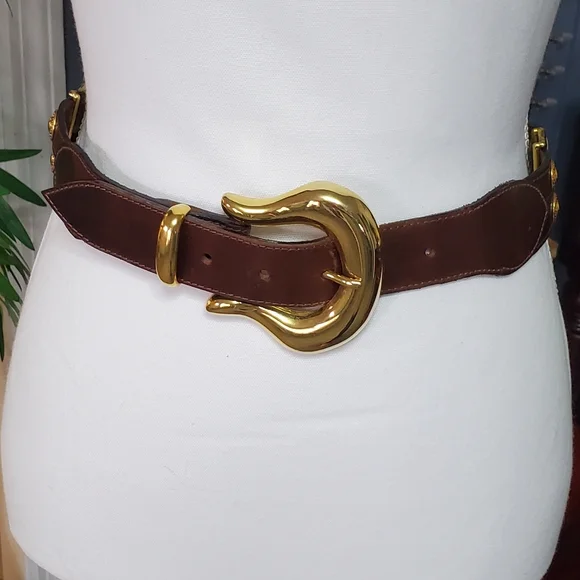 Streets Ahead Brown Leather Belt with Gold Buckle. - Picture 7 of 16